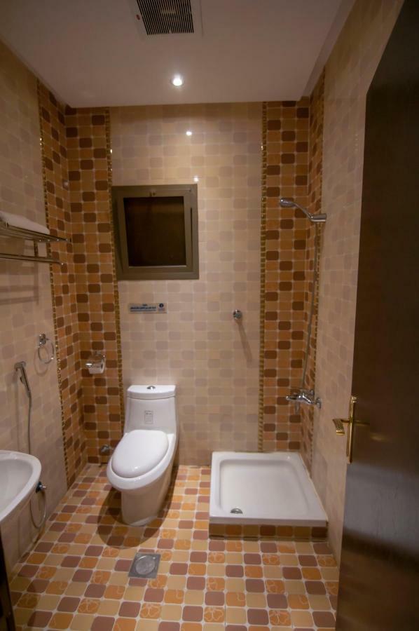 Elite Suites Hotel - Al Muruj Эр-Рияд Экстерьер фото
